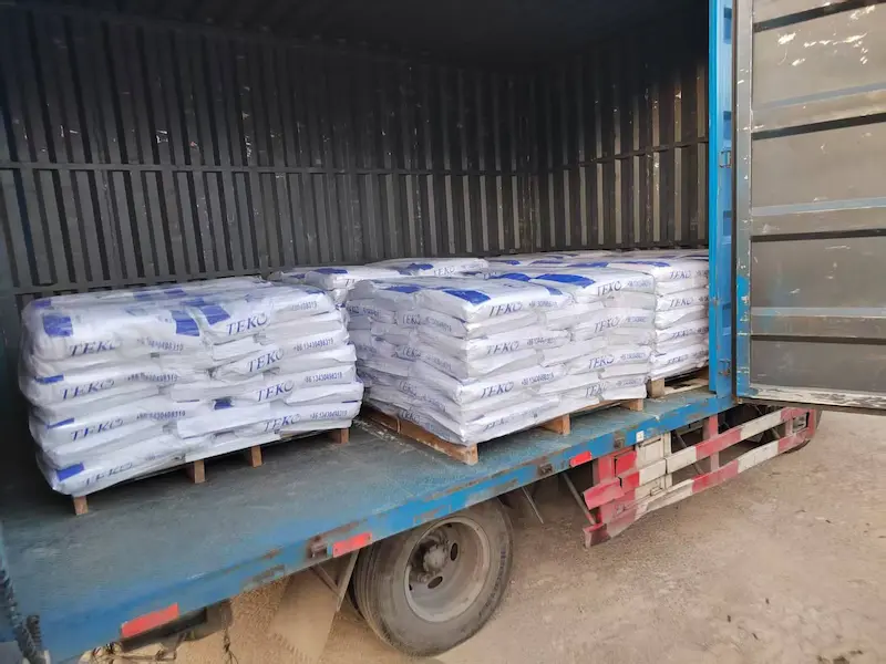 Bulk wholesale Plaster of Paris powder bags loaded in container for export