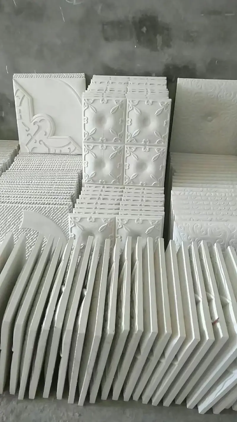 Bulk 3D wall panels and decorative cultural bricks manufactured with high strength plaster